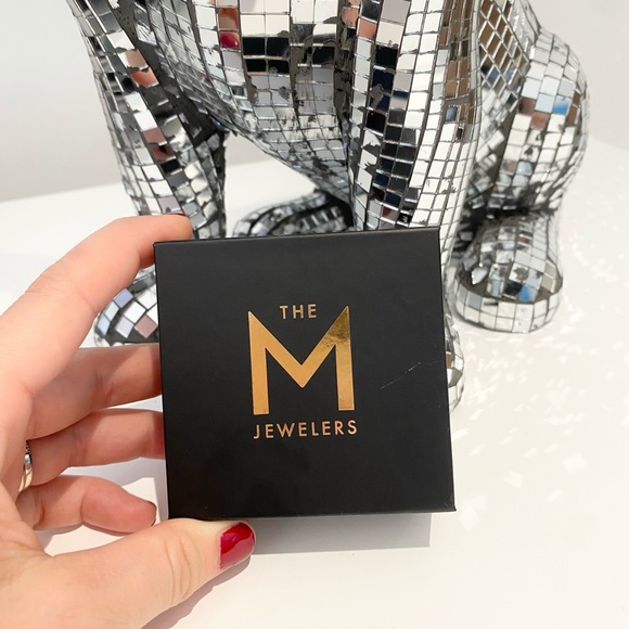 The M Jewelers THE TINY OLD ENGLISH PENDANT Letter G Necklace in Gold - Picture 5 of 5